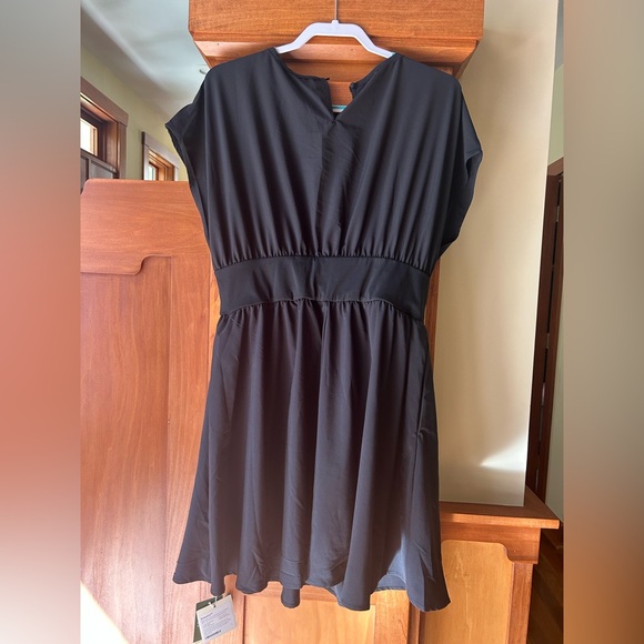 Halara Breezeful™ Batwing Short Sleeve Flowy Dress - Picture 2 of 3